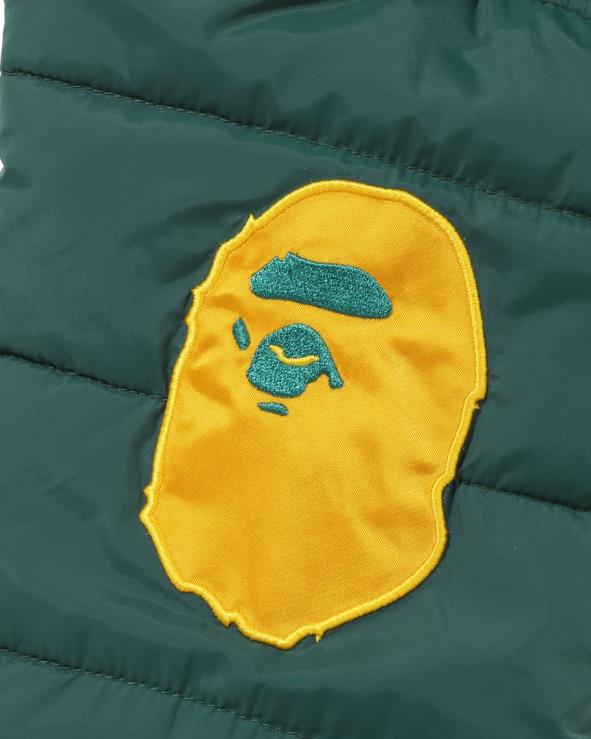 צבא ירוק A Bathing Ape 644LV1548 ילדים ז'קט מרופד עם תיקון