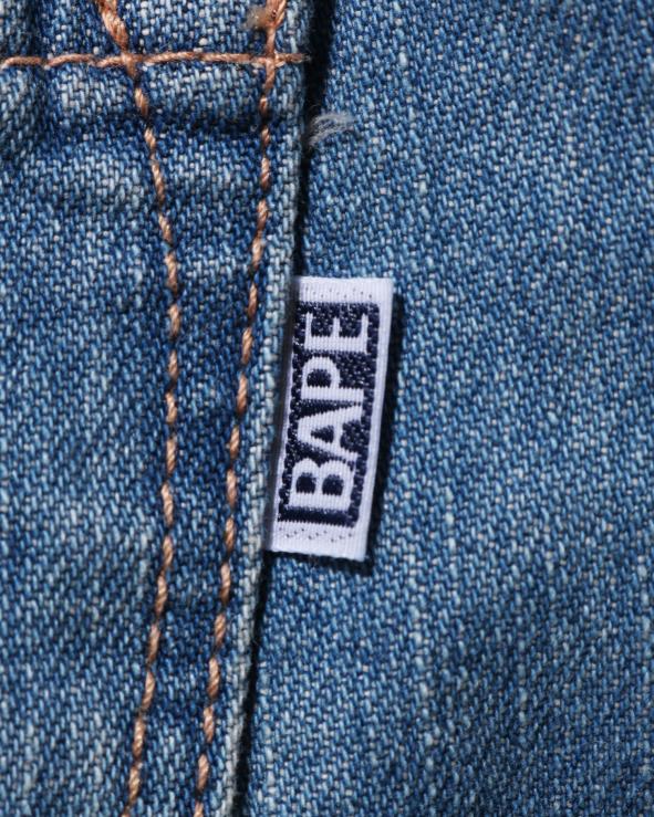 דֵנִים A Bathing Ape 644LV1630 ילדים מכנסי ג'ינס פגומים בצבע קאמו