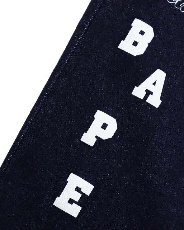 דֵנִים A Bathing Ape 644LV1765 ילדים מכנסי ג'ינס עם הדפס רב